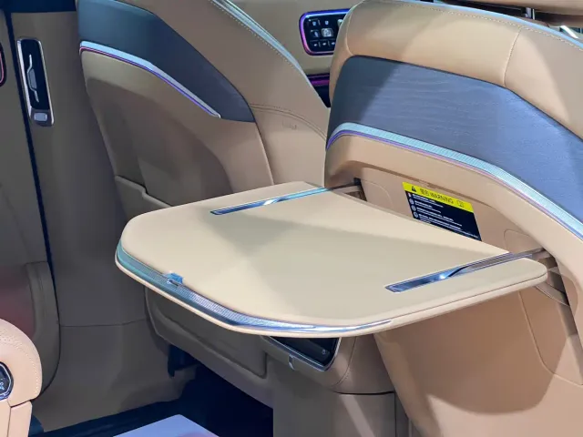 ZEEKR Zeekr 9X 2025 model Ultra Edition 70kWh — Фото автомобиля 11