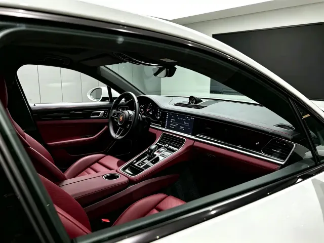 Porsche Panamera — Фото автомобиля 7