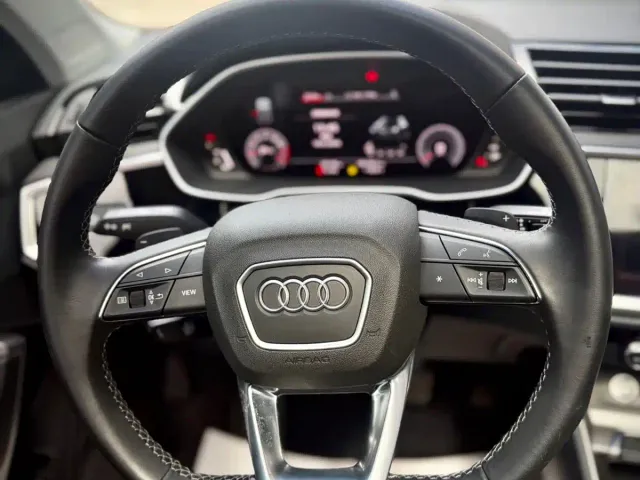Audi Q3 — Фото автомобиля 20