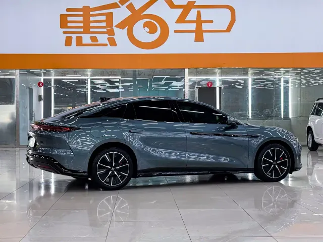 BYD Han L — Фото автомобиля 23