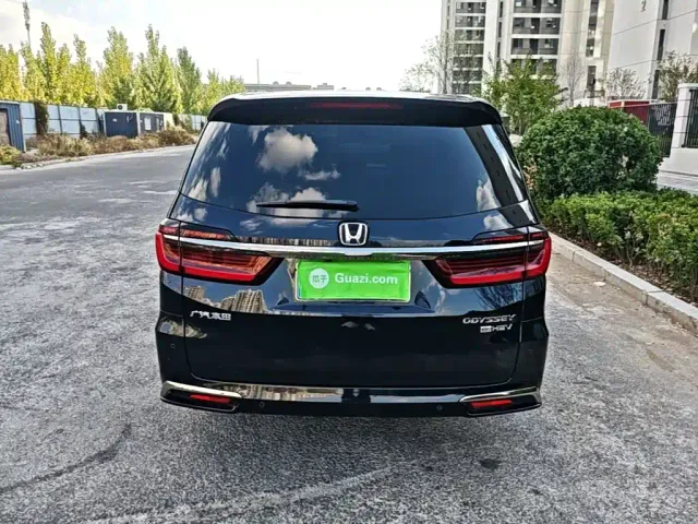 Honda Odyssey — Фото автомобиля 5