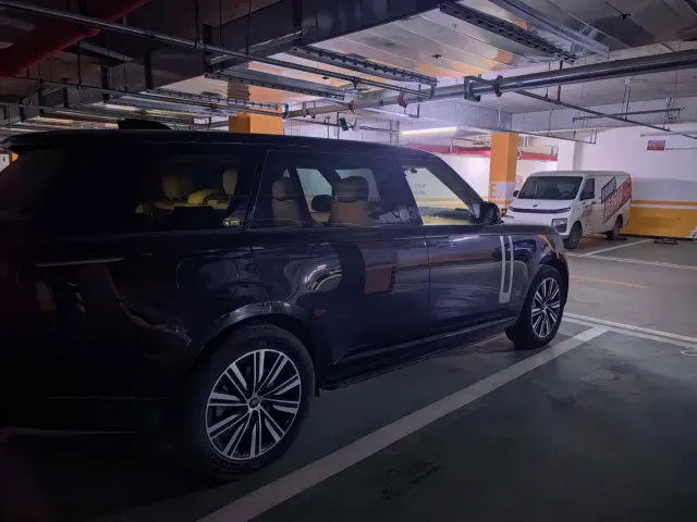 Land Rover Range Rover — Фото автомобиля 2