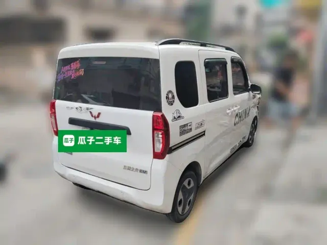 Wuling Zhiguang NEV — Фото автомобиля 4