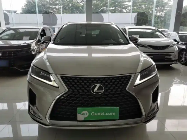 Lexus RX — Фото автомобиля 2