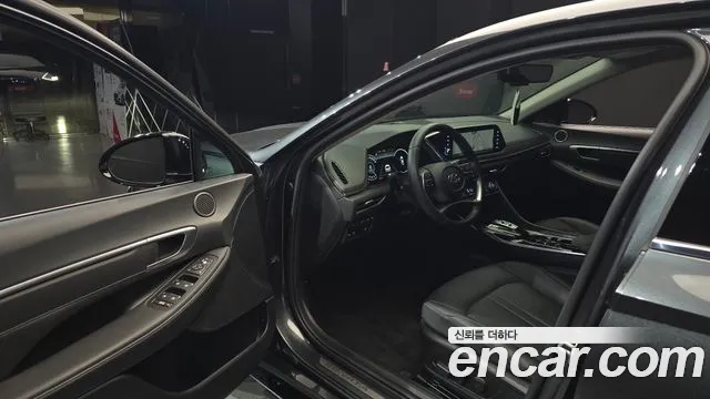 Hyundai Sonata — Фото автомобиля 10