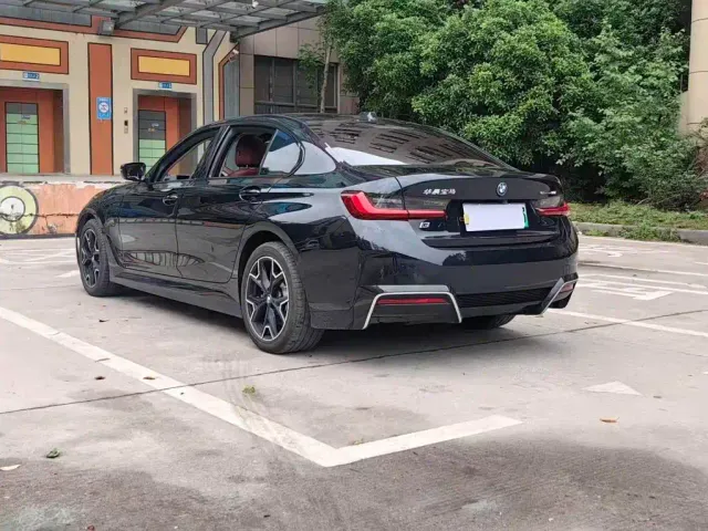 BMW i3 — Фото автомобиля 17