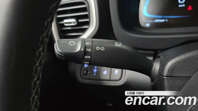 Hyundai Venue — Фото автомобиля 27
