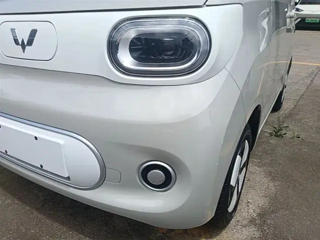 Wuling Hongguang Mini EV — Фото автомобиля 23