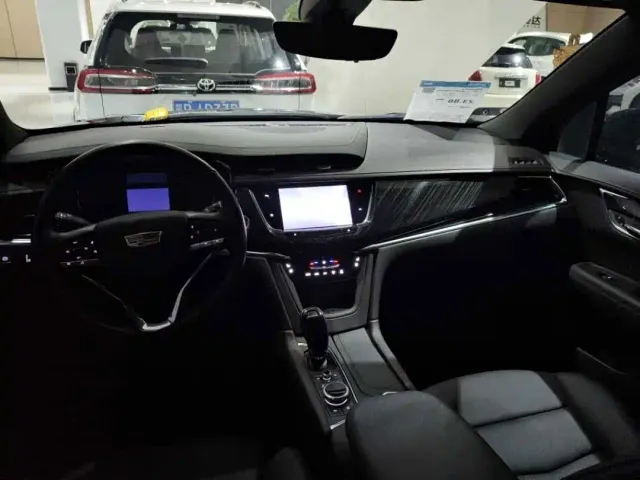 Cadillac XT6 — Фото автомобиля 6