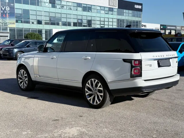 Land Rover Range Rover — Фото автомобиля 24
