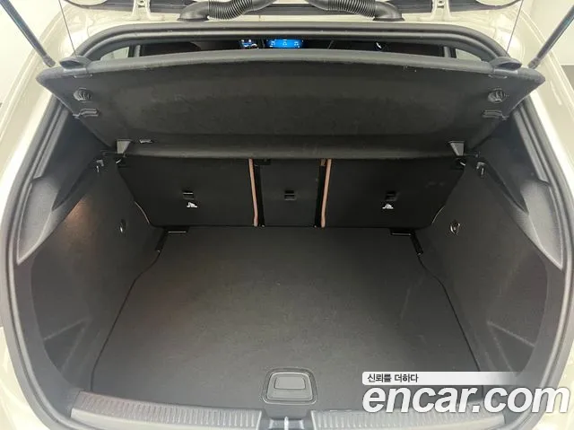 Mercedes-Benz A-Class W177 — Фото автомобиля 16