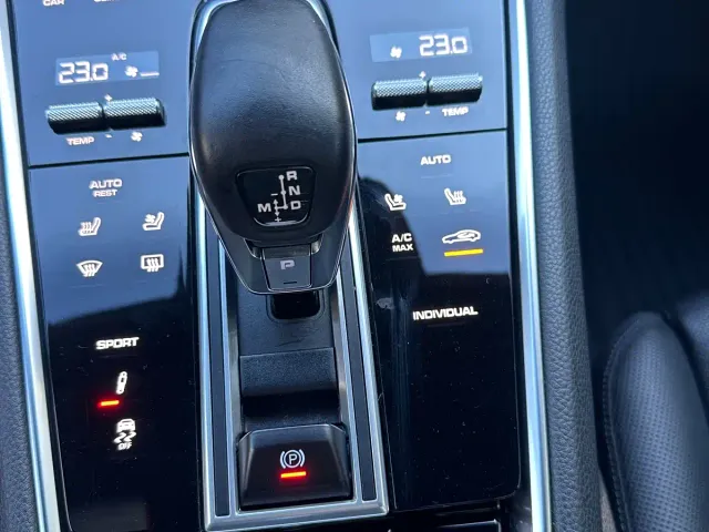 Porsche Panamera — Фото автомобиля 17