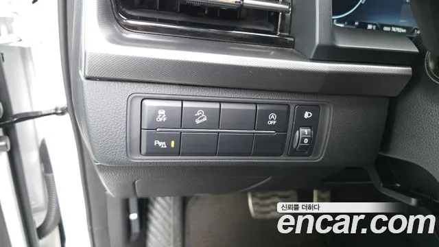 KG_Mobility_Ssangyong Rexton Новый Rexton Sport Khan Дизель 2.2 4WD — Фото автомобиля 19