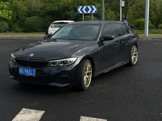 BMW 3 Series — Фото автомобиля 2