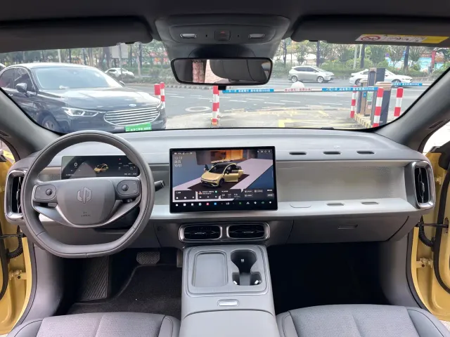 Leapmotor Lafa 5 — Фото автомобиля 13