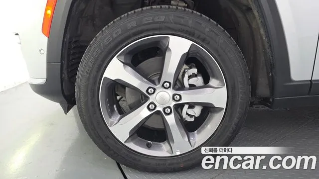 Jeep Cherokee WL — Фото автомобиля 5