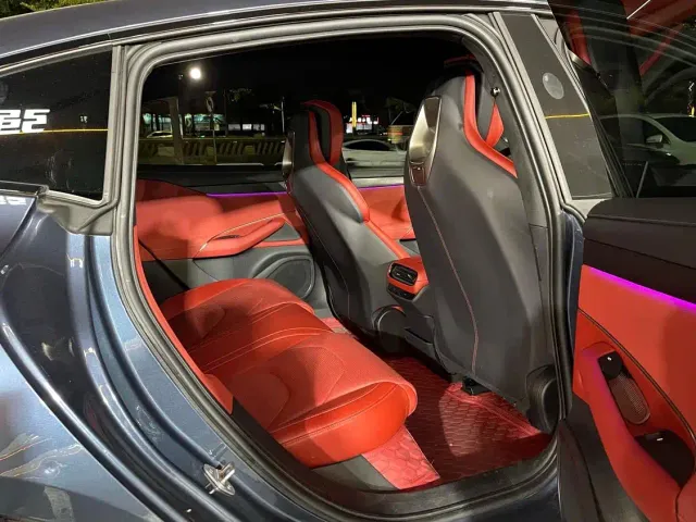 Xiaomi SU7 — Фото автомобиля 9