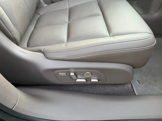IM Motors LS6 — Фото автомобиля 13