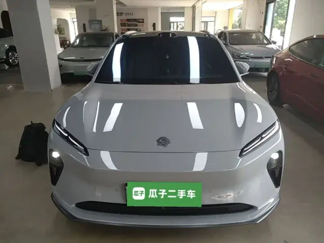 Nio ET5 Touring — Фото автомобиля 2