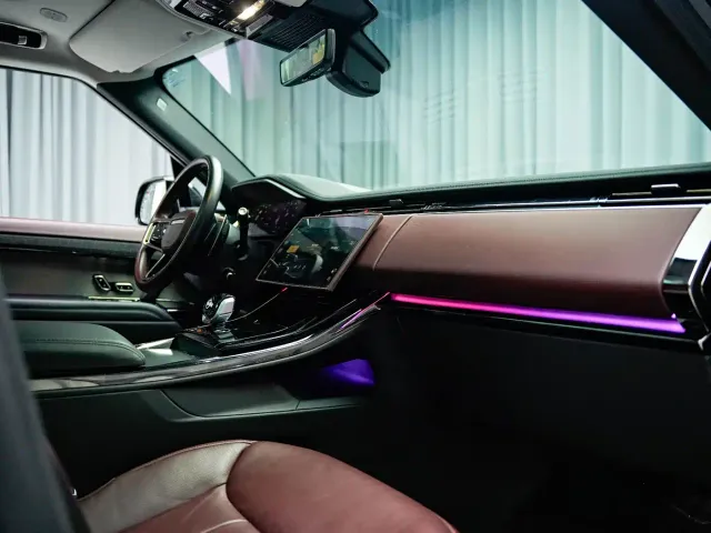 Land Rover Range Rover Sport — Фото автомобиля 16