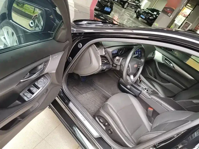 Cadillac CT5 — Фото автомобиля 15
