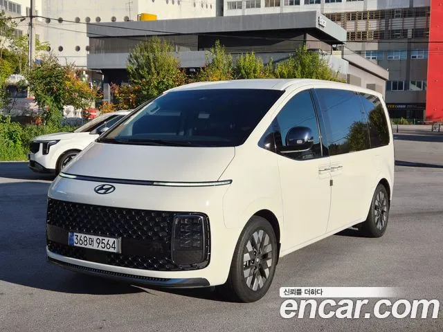 Фотография автомобиля — Hyundai Staria