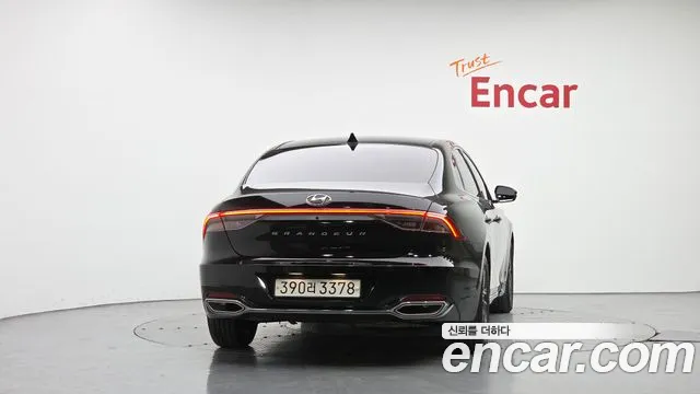 Hyundai Grandeur New — Фото автомобиля 4