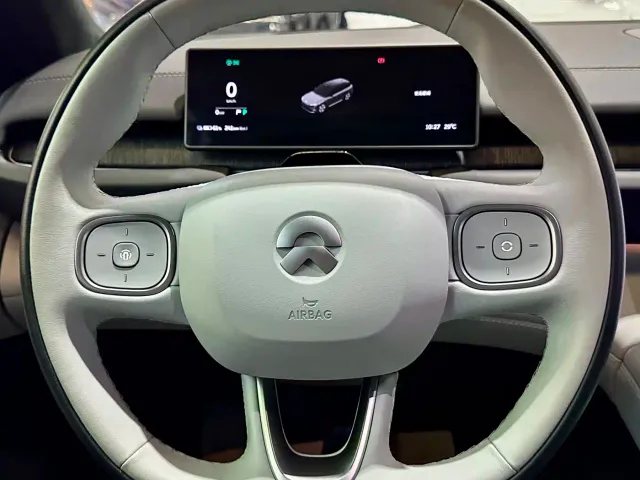 Nio ES6 — Фото автомобиля 18