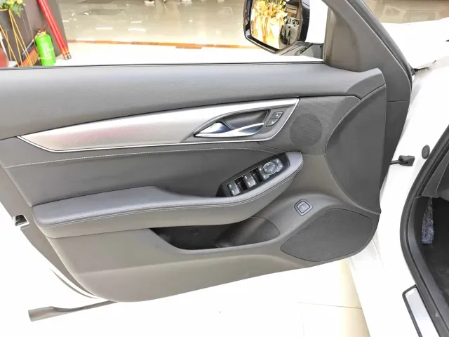Cadillac CT5 — Фото автомобиля 14