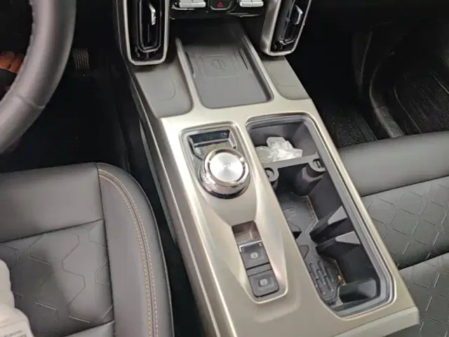 Haval Big Dog — Фото автомобиля 16