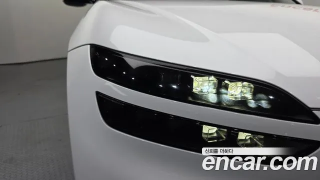Genesis GV60 — Фото автомобиля 22
