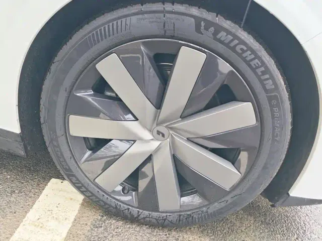 Li Auto i6 — Фото автомобиля 6