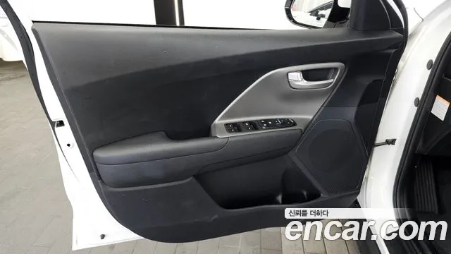 Kia Niro Niro Plus Air — Фото автомобиля 23