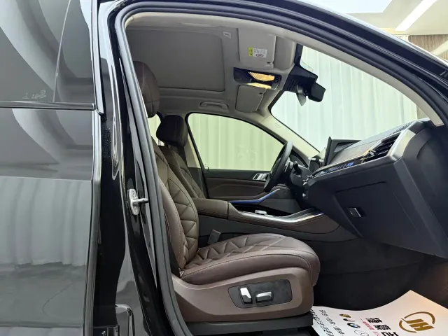 BMW X5 — Фото автомобиля 12