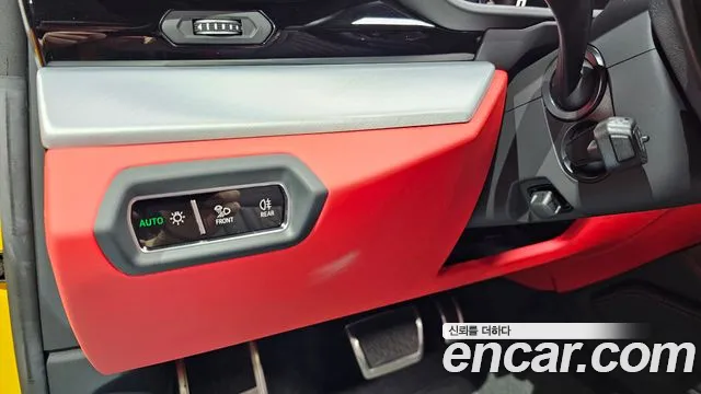 Lamborghini Urus — Фото автомобиля 19