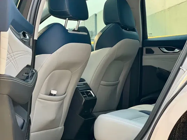 Geely Xingrui — Фото автомобиля 6