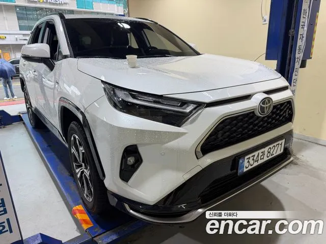 Toyota RAV4 — Фото автомобиля 6