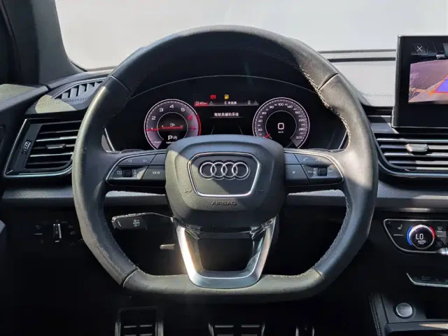 Audi Q5L — Фото автомобиля 15