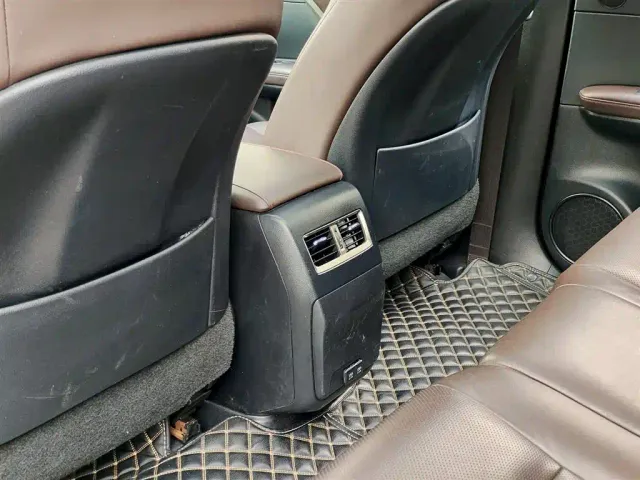 Lexus RX — Фото автомобиля 9