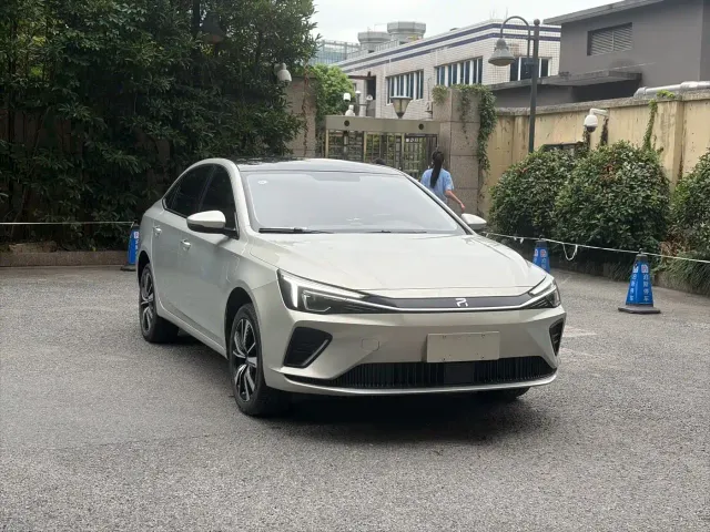 Roewe Feifan ER6 — Фото автомобиля 3