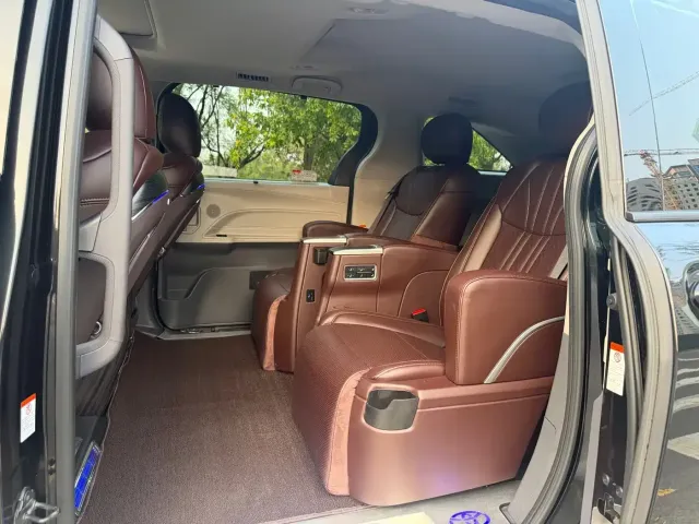 Toyota Granvia — Фото автомобиля 7