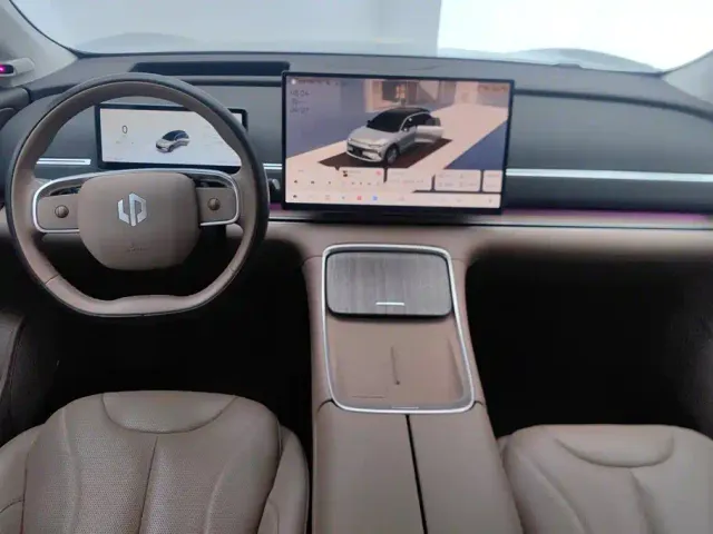 Leapmotor C11 — Фото автомобиля 12