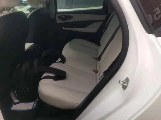 BYD Seal 05 DM-i — Фото автомобиля 16