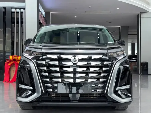 Denza Denza D9 2022 DM-i 970 AWD Flagship — Фото автомобиля 2