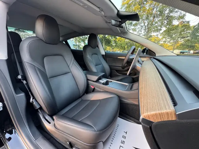 Tesla Model 3 — Фото автомобиля 7