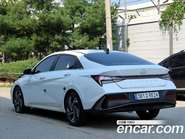 Hyundai Avante CN7 — Фото автомобиля 2