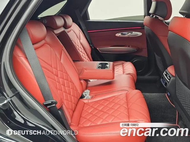Genesis GV70 — Фото автомобиля 11