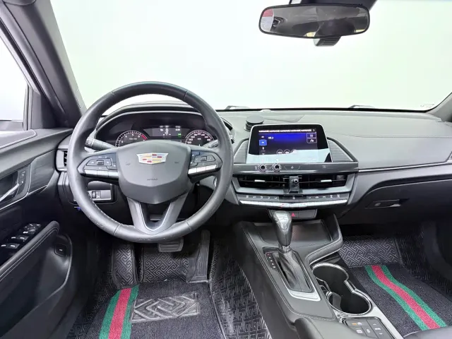 Cadillac CT4 — Фото автомобиля 5