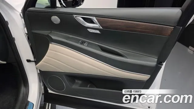 Genesis GV80 — Фото автомобиля 14