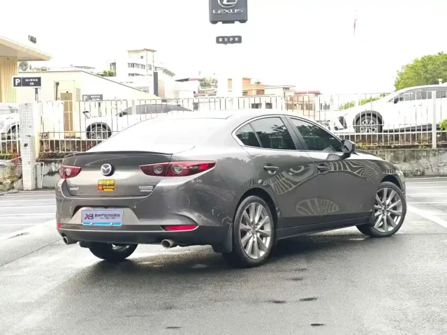 Mazda Mazda3 Axela 2023 2.0L Auto Zhixuan — Фото автомобиля 3